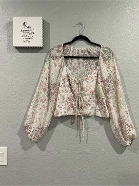 miami Floral Tie-Front Long Sleeve Crop Top